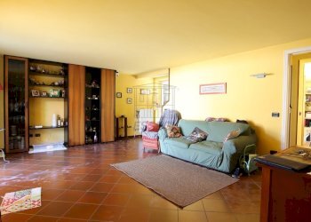 vendesi villa indipendente con giardino lucca IMG_ - Villa Via Sarzanese 4289, Lucca - foto 15