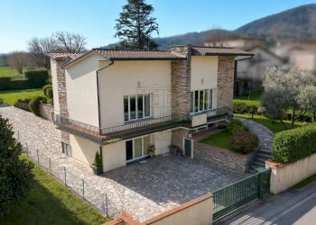 Vendesi Villa Lucca.png - Villa Via Sarzanese 4289, Lucca - foto 1