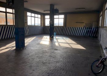 IMG_8063.JPG - Locale Commerciale Via Benedetto Croce 18, Massa - foto 2