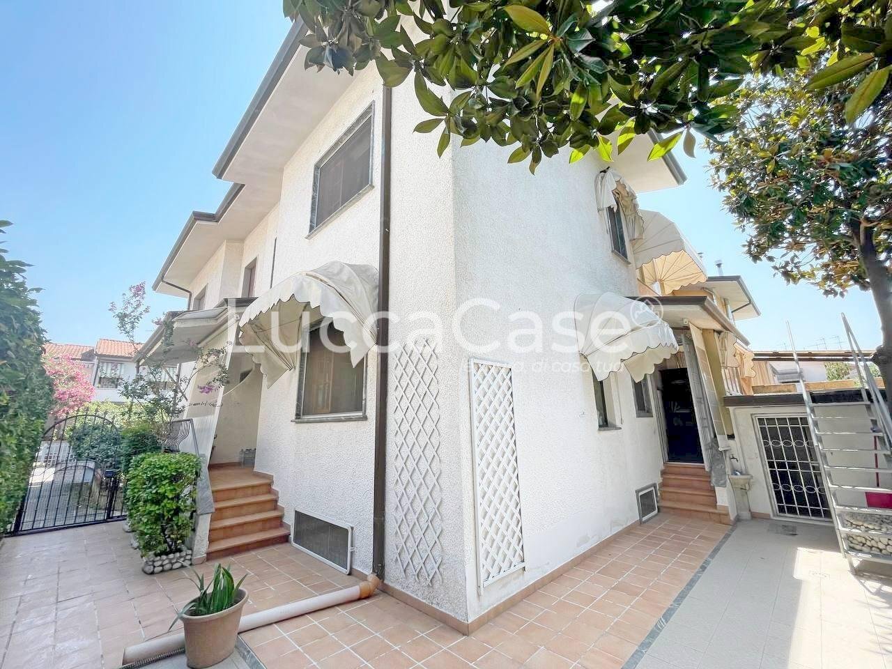 Small Villa Viareggio - photo 1