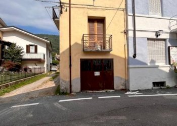FACCIATA - Casa indipendente piazza Cesare Battisti, 5, Chiusa di Pesio - foto 4