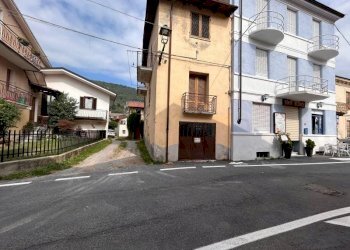 FACCIATA - Casa indipendente piazza Cesare Battisti, 5, Chiusa di Pesio - foto 7