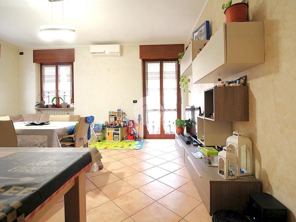Trilocale Via Mazzini, Brandizzo - foto 2