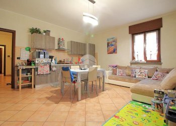 Trilocale Via Mazzini, Brandizzo - foto 1