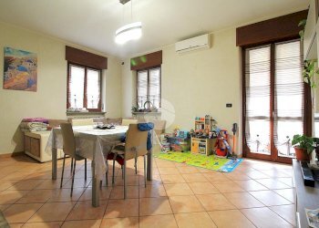 Trilocale Via Mazzini, Brandizzo - foto 2