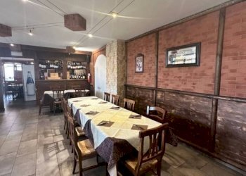 Interno non residenziale - Ristorante viale della Vittoria, Bardonecchia - foto 20