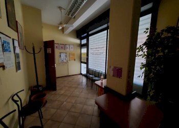 Shop Via Carlo Alberto Dalla Chiesa, Modena - photo 3