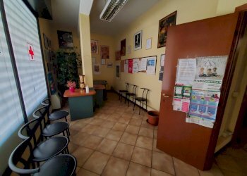 Shop Via Carlo Alberto Dalla Chiesa, Modena - photo 5