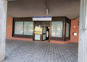 Shop Via Carlo Alberto Dalla Chiesa, Modena - photo 8