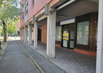 Shop Via Carlo Alberto Dalla Chiesa, Modena - photo 16