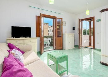 Trilocale via Grazia Deledda, 19., Loiri Porto San Paolo - foto 1