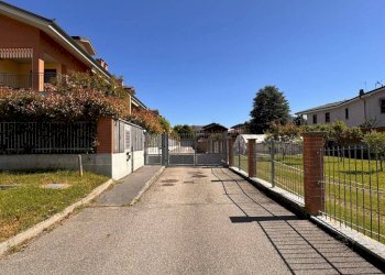 Zona - Box via Ferdinando Scamuzzi, 29, Santena - foto 1