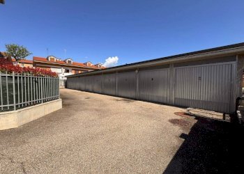 Cortile interno - Box via Ferdinando Scamuzzi, 29, Santena - foto 3