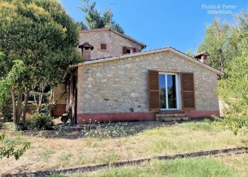 02.jpg - Rustico QC38+9R Todi PG, Todi - foto 2