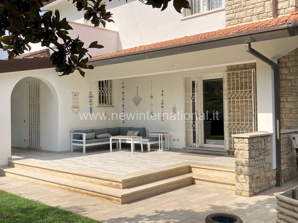 Facciata - Villa via Lorenzo Viani, Forte dei Marmi - photo 3