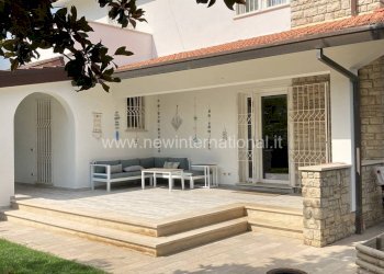 Facciata - Villa via Lorenzo Viani, Forte dei Marmi - foto 3