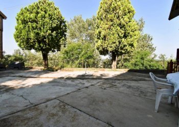 Giardino - Rustico via Rocca d'Arazzo, Montegrosso d'Asti - foto 4