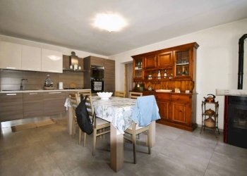 Cucina - Rustico via Rocca d'Arazzo, Montegrosso d'Asti - foto 13