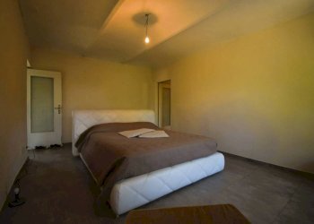 Camera da letto - Rustico via Rocca d'Arazzo, Montegrosso d'Asti - foto 23