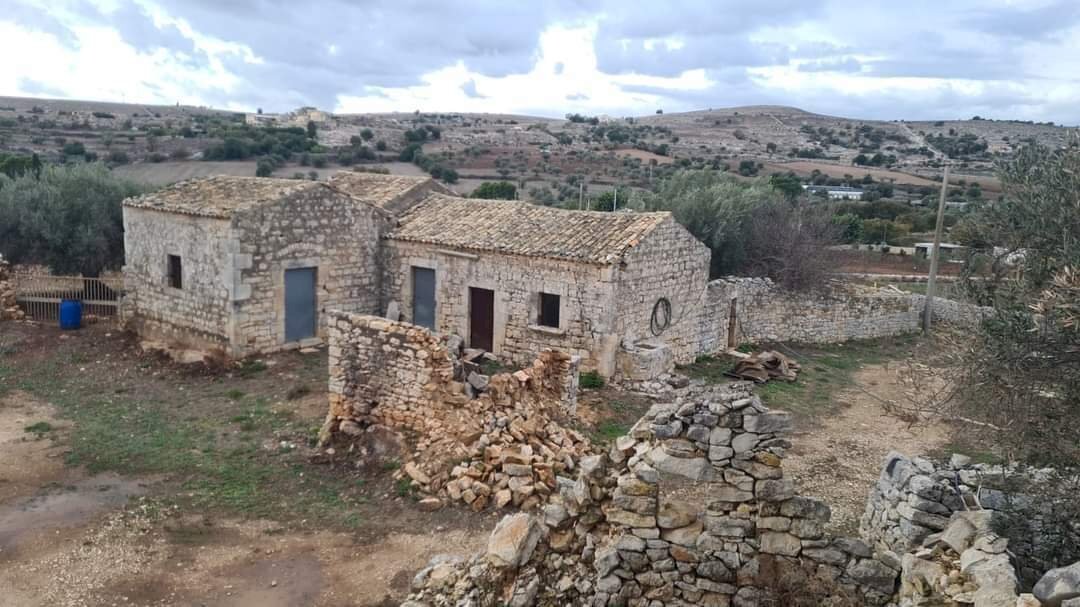 PHOTO-2024-08-02-12-36-53(2).jpg - Rustico vanella 74, Modica - foto 1