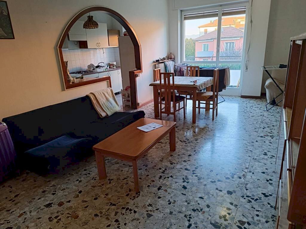 soggiorno - Quadrilocale via Carnia, Varese - foto 3