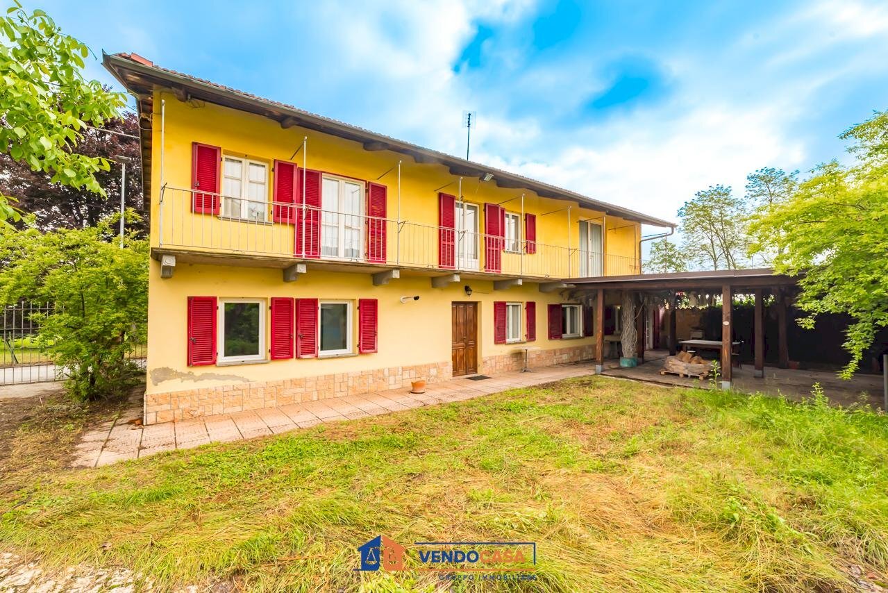 Independent house Moretta - photo 1