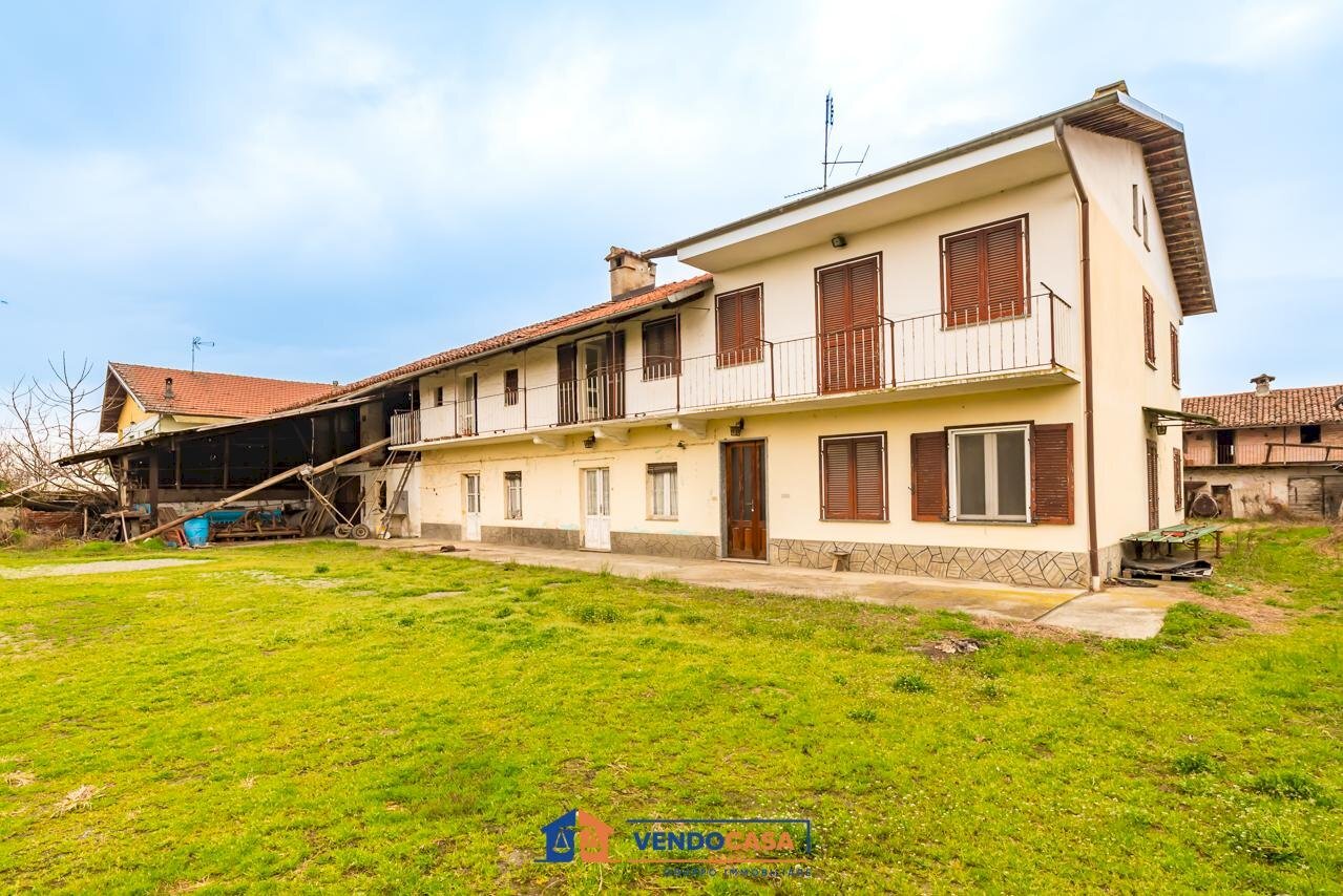 Rustic Villafranca Piemonte - photo 2