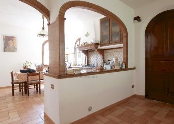 vendesi villetta indipendente con giardino capanno - Casale Via di Tiglio, Capannori - photo 15