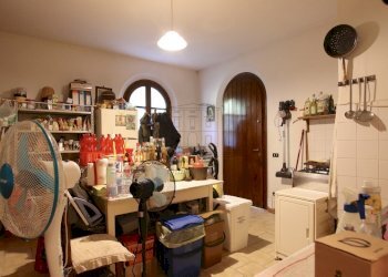 vendesi villetta indipendente con giardino capanno - Casale Via di Tiglio, Capannori - photo 19