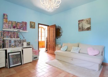 vendesi villetta indipendente con giardino capanno - Casale Via di Tiglio, Capannori - photo 22