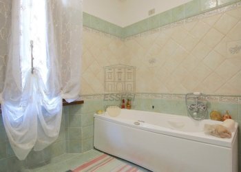 vendesi villetta indipendente con giardino capanno - Casale Via di Tiglio, Capannori - photo 26