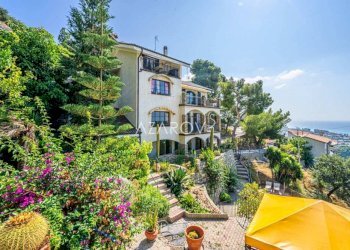 Villa Ventimiglia - foto 1