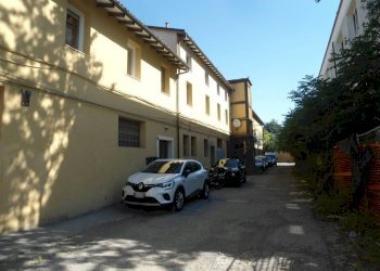 ESTERNO - Ufficio via Caduti di Amola, Bologna (zona Borgo Panigale) - foto 3