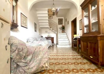1269334-0n23m32izo.jpg - Villa a Schiera Via Pometo 10, Carrara - foto 1