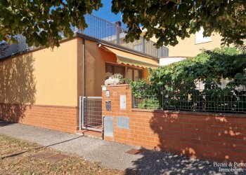 01.jpg - Villa a Schiera Via Maestri del Lavoro, Umbertide - foto 1