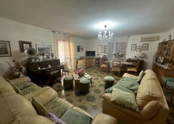 IMG_8235.JPG - Villa Mazara del Vallo - foto 7