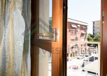 INFISSI LEGNO DOPPIO VETRO - Appartamento Ciriè - foto 29