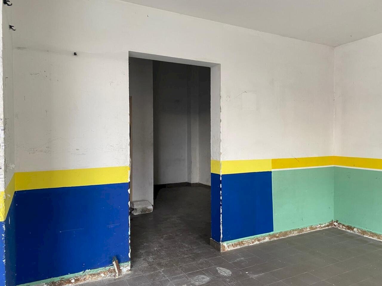 4a8bbe98-acef-4388-8ce5-ead3bbe62aeb.jpg - Locale Commerciale Sarzana - foto 3