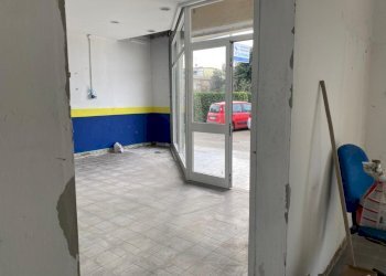 12981a36-8e21-4e4f-83fb-67cb97fda356.jpg - Locale Commerciale Sarzana - foto 6