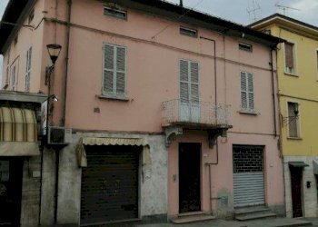 3e03f607-afc5-4d4a-abdd-94f92428eb31.JPG - Non Alimentare Fornovo di Taro - foto 1