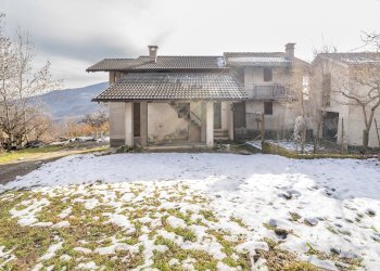 Portion of a house Borgata Foresti , Brondello - photo 1