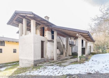 Portion of a house Borgata Foresti , Brondello - photo 3
