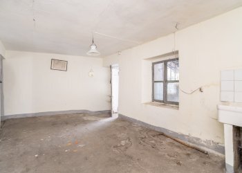 Portion of a house Borgata Foresti , Brondello - photo 5