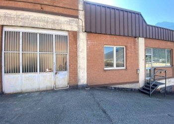 Facciata - Magazzino Località Amerique, 59, Quart - foto 2