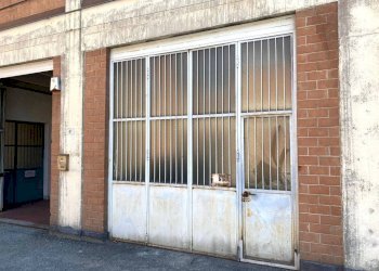 Facciata - Magazzino Località Amerique, 59, Quart - foto 3