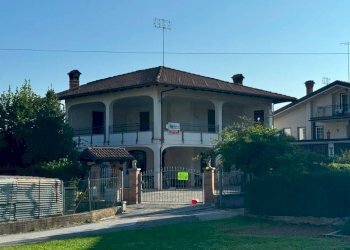 Facciata - Villa via Barali, 29, Boves - foto 1
