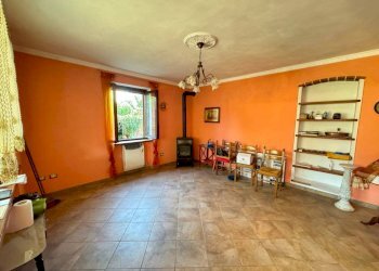 Stanza non arredata - Villa via Barali, 29, Boves - foto 5