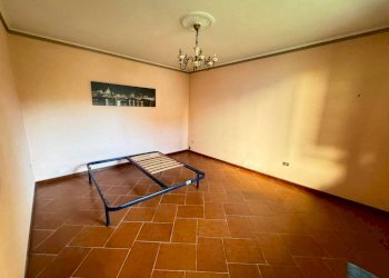 Stanza non arredata - Villa via Barali, 29, Boves - foto 9