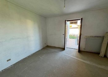 Stanza non arredata - Villa via Barali, 29, Boves - foto 22