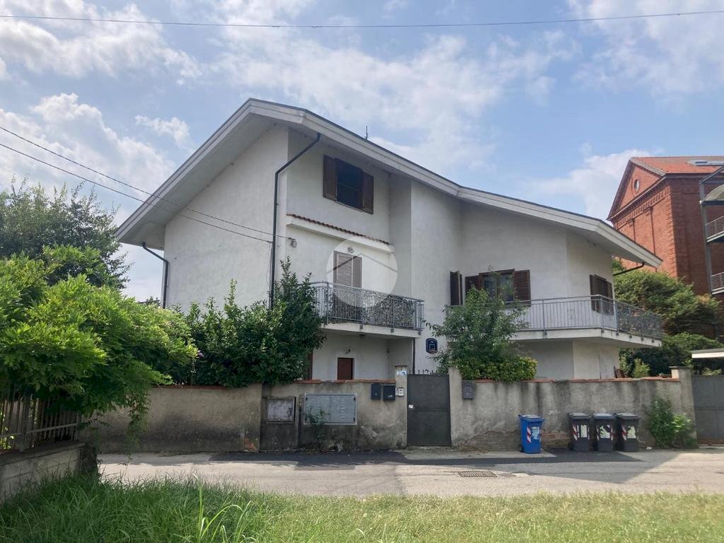 Four-room apartment Via Po, Settimo Torinese - photo 1